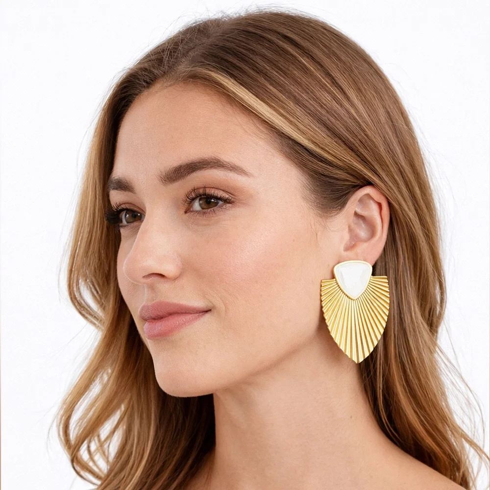 Vintage Gold Tone Fan Drop Earrings‎ w/ Cream Enamel – Statement Retro